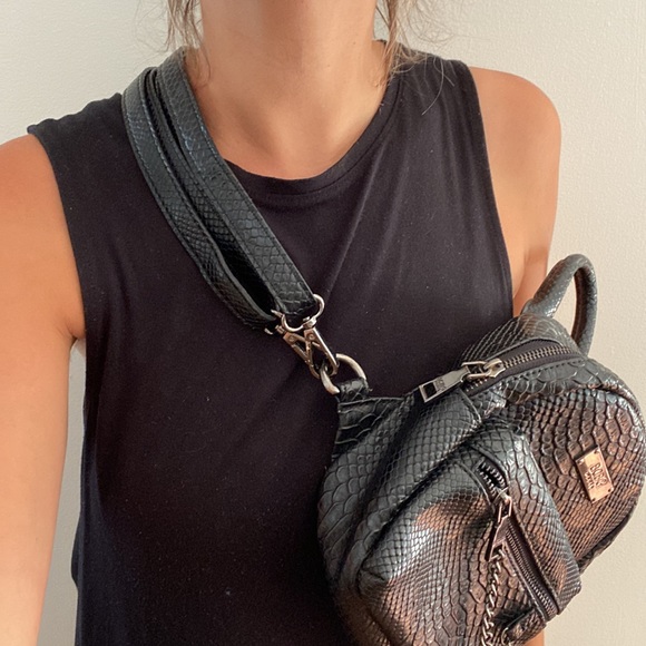 BCBG Paris mini backpack - Picture 11 of 11